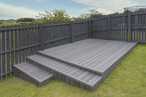 Vinyl Deck Construction in Bear